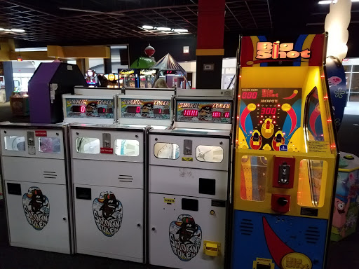 Shopping Mall «Indian Mound Mall», reviews and photos, 771 S 30th St, Heath, OH 43056, USA