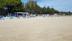 Foto von Plage de Grimaud II und die siedlung