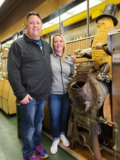 Nut Store «Peanut Shoppe Main Street», reviews and photos, 24 S Main St, Memphis, TN 38103, USA