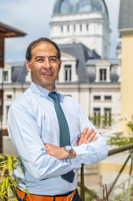 Docteur HOJABR Ophtalmologiste - Chirurgie Laser - Kératopigmentation - PAYS DE GEX à Saint-Genis-Pouilly