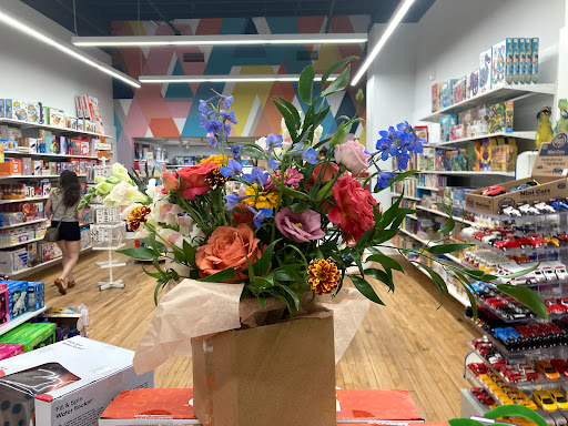 Toy Store «Alakazam Toys & Gifts», reviews and photos, 100 E Main St, Charlottesville, VA 22902, USA