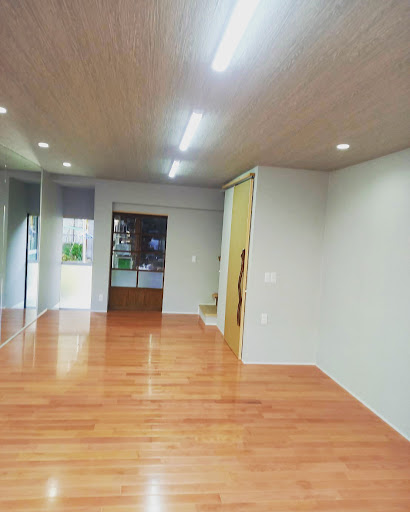 ダンススクール クラリッサ・マードレ