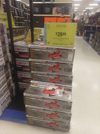 Hardware Store «Harbor Freight Tools», reviews and photos, 509 Lone Oak Rd, Paducah, KY 42003, USA