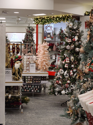 Department Store «Macys», reviews and photos