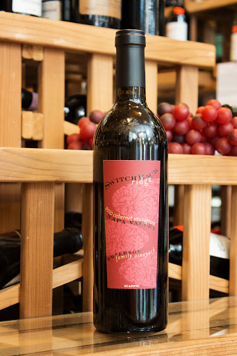 Wine Store «Luekens Liquors», reviews and photos, 944 Patricia Ave, Dunedin, FL 34698, USA