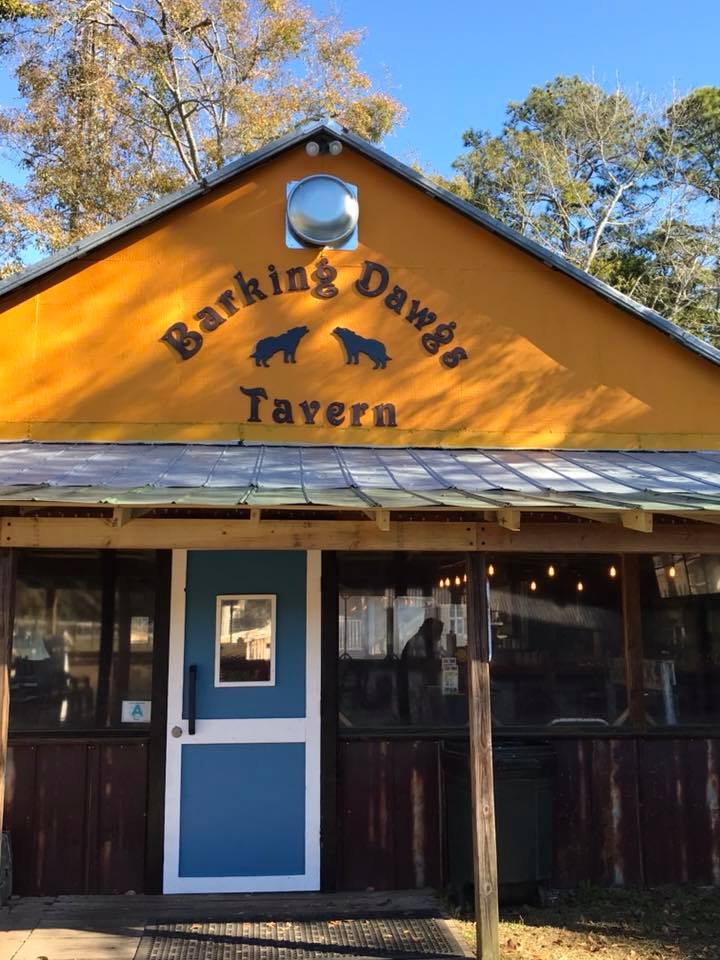 Barking Dawgs Tavern 29576