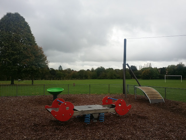 Comments and reviews of Mapledurham Playing Fields Playground