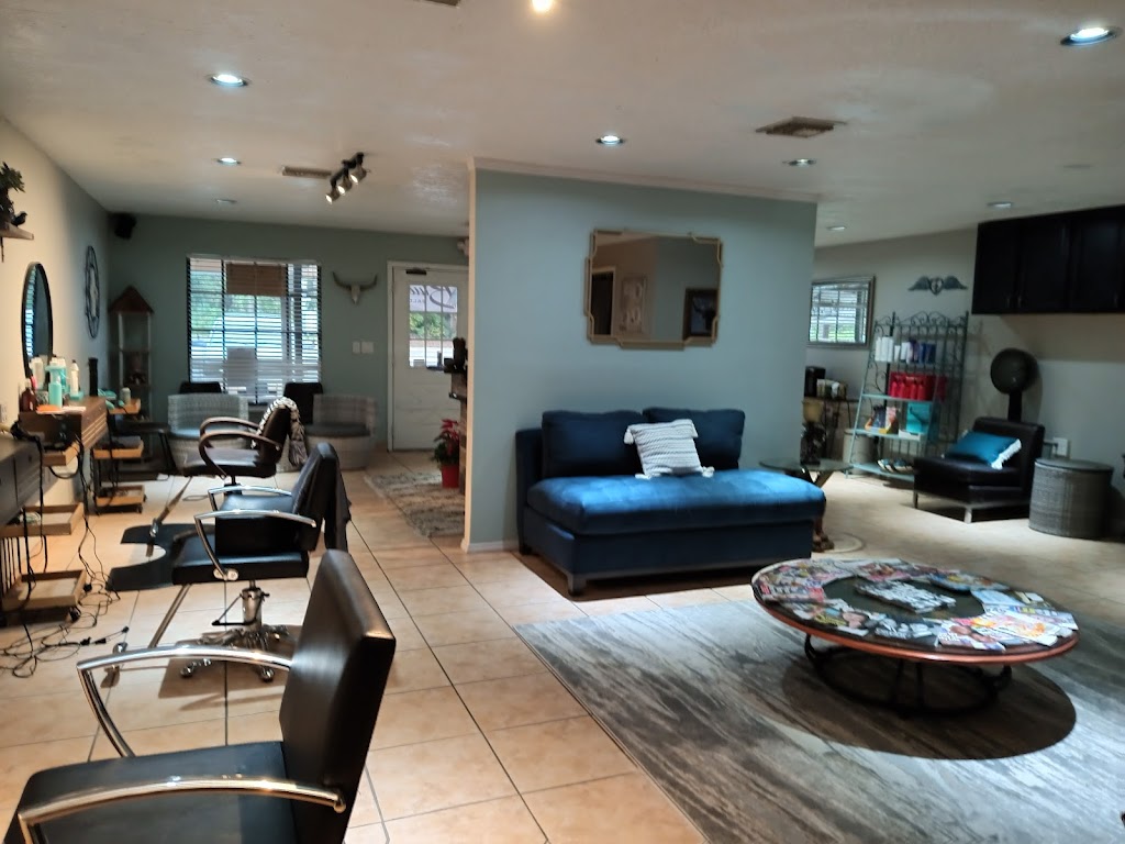 Bluebird Salon & Spa 32763