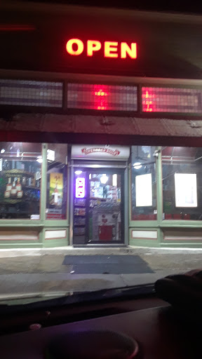 Liquor Store «Liquor Warehouse Syracuse», reviews and photos, 814 N State St, Syracuse, NY 13208, USA