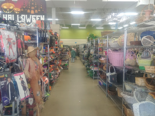 Thrift Store «Goodwill Store & Donation Center», reviews and photos, 539 Fort Hill Dr, Naperville, IL 60540, USA