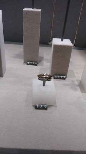 Jewelry Store «Swarovski Lenox Square», reviews and photos, 3393 Peachtree Rd #4009A, Atlanta, GA 30326, USA