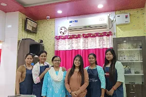 Jyotsna Ladies Salon And Spa Clinic image