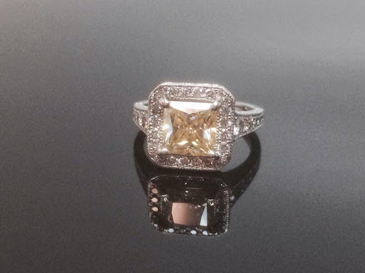 Wholesale Jeweler «Ark Jewelers», reviews and photos, 2002 Warrensville Center Rd, Cleveland, OH 44121, USA