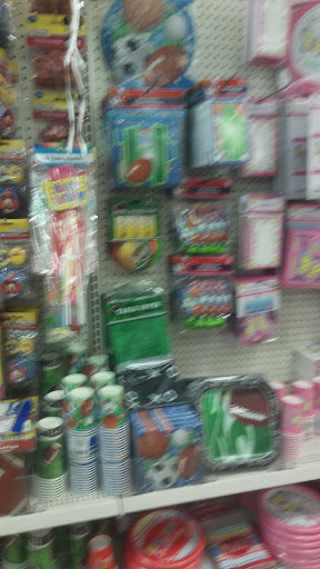 Dollar Store «Dollar Tree», reviews and photos, 9055 Biscayne Blvd, Miami Shores, FL 33138, USA
