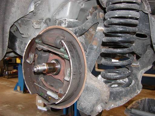 Auto Repair Shop «Hoover Street Auto Repair», reviews and photos, 142 E Hoover Ave, Ann Arbor, MI 48104, USA