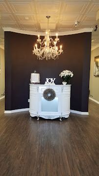 Salon Studios & Academy - Photo 2 - Car repair in Palmdale, CA, Palmdale