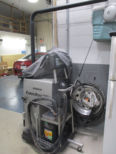 Auto Body Shop «Douglassville Auto Body & Sales», reviews and photos, 1501 Benjamin Franklin Hwy, Douglassville, PA 19518, USA