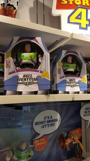 Toy Store «Disney Store», reviews and photos, 2701 Bergen Town Center, Paramus, NJ 07652, USA