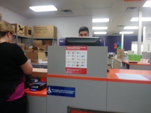 Print Shop «FedEx Office Print & Ship Center», reviews and photos, 18755 S Dixie Hwy Suite 57, Miami, FL 33157, USA
