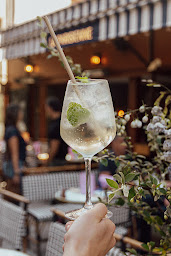 Photo n°65 de La Parisienne à Suresnes ()