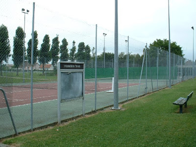 Terrain de tennis à Champeaux