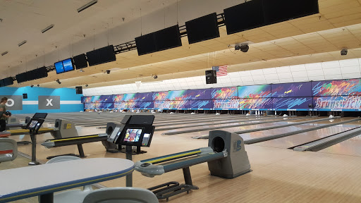 Bowling Alley «Bowlero North Brunswick», reviews and photos, 1 Carolier Ln, North Brunswick Township, NJ 08902, USA