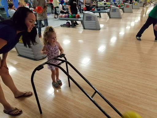 Bowling Alley «Brunswick Zone Foothill Lanes», reviews and photos, 17238 E Foothill Blvd, Fontana, CA 92335, USA