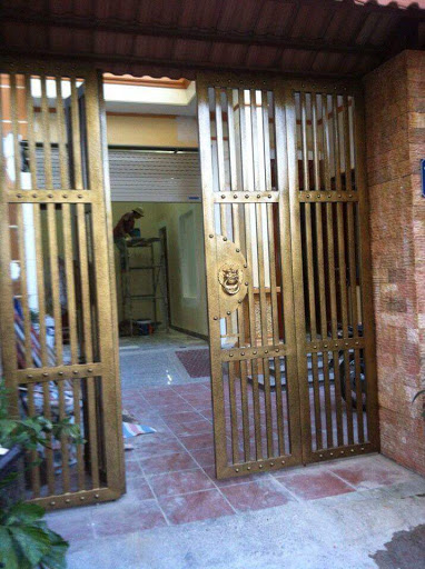 Nhà Phân Phối Sơn Hoa Việt Chính Diện Cà Mau