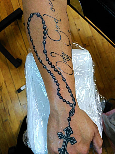 Tattoo Shop «Inkfected Tattoos LLC», reviews and photos, 3740 Glenmore Ave, Cincinnati, OH 45211, USA