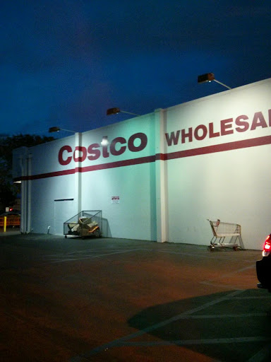 Warehouse store «Costco Wholesale», reviews and photos, 21800 Victory Blvd, Woodland Hills, CA 91367, USA