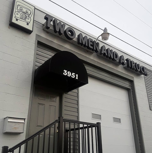 Moving and Storage Service «Two Men and a Truck», reviews and photos, 5328 Bardstown Rd, Louisville, KY 40291, USA