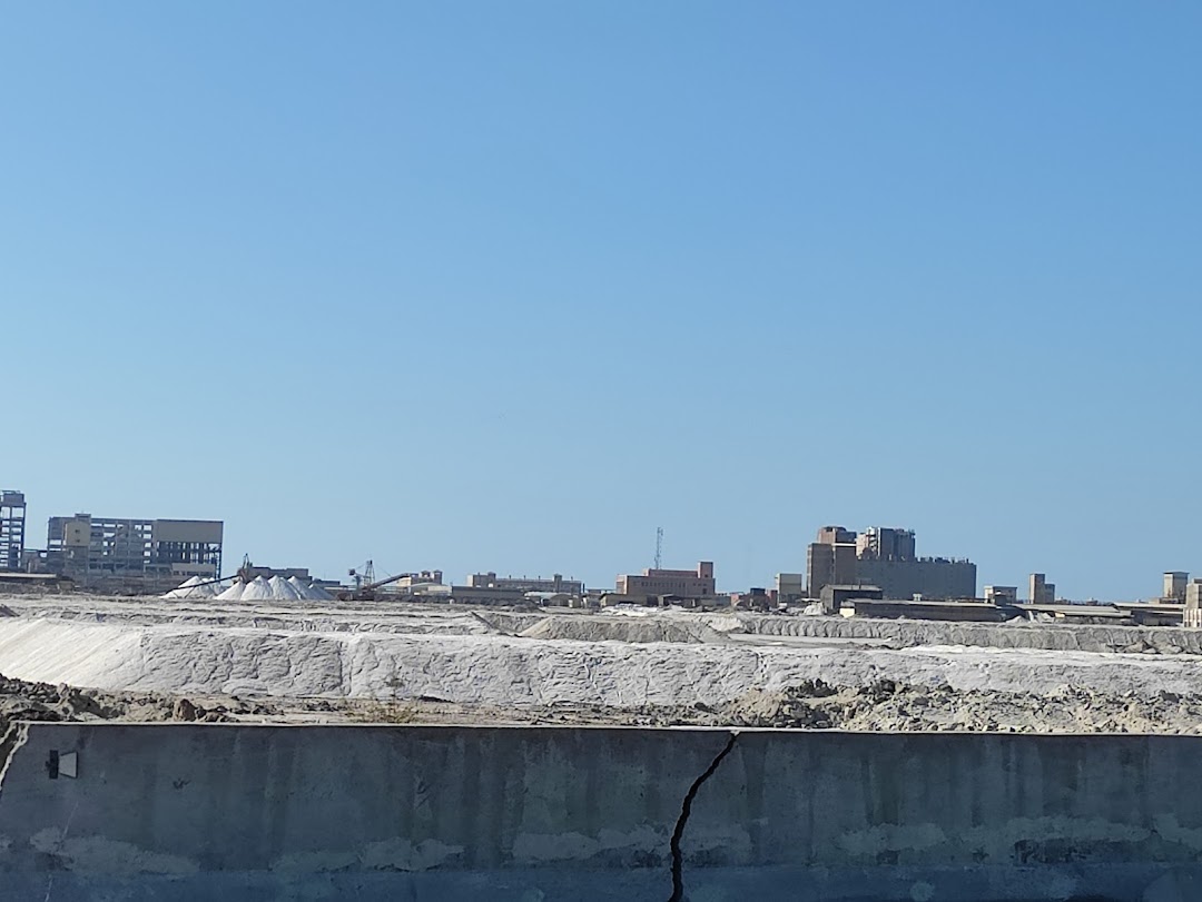 موقع استخراج الملح من بحيرة مريوط