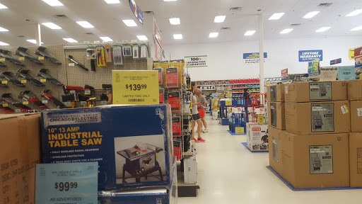 Hardware Store «Harbor Freight Tools», reviews and photos, 6808 W Greenfield Ave, West Allis, WI 53214, USA