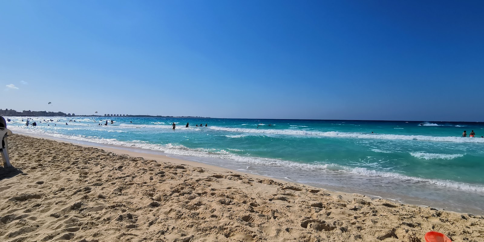 White Emerald Beach photo #8