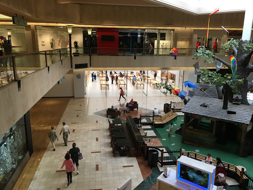 Computer Store «Apple Northbrook», reviews and photos, 1310 Northbrook Ct, Northbrook, IL 60062, USA