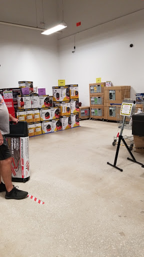 Hardware Store «Harbor Freight Tools», reviews and photos, 3428 E Silver Springs Blvd, Ocala, FL 34470, USA
