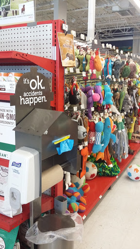 Pet Supply Store «Petco Animal Supplies», reviews and photos, 1142 Broadway, Chula Vista, CA 91911, USA