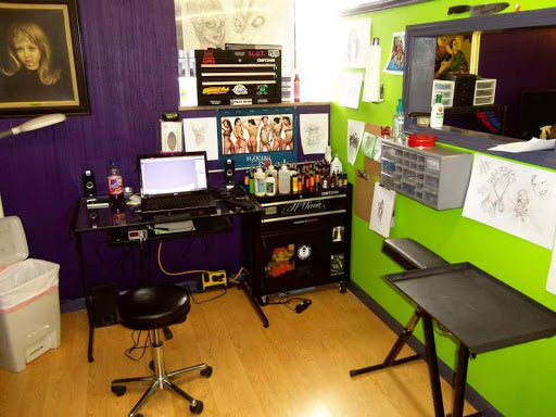 Tattoo Shop «Among the Living», reviews and photos, 521 N High St, Lancaster, OH 43130, USA