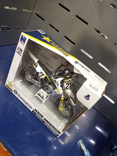 Motorcycle Parts Store «Cycle Gear», reviews and photos, 11230 Alpharetta Hwy #112, Roswell, GA 30076, USA