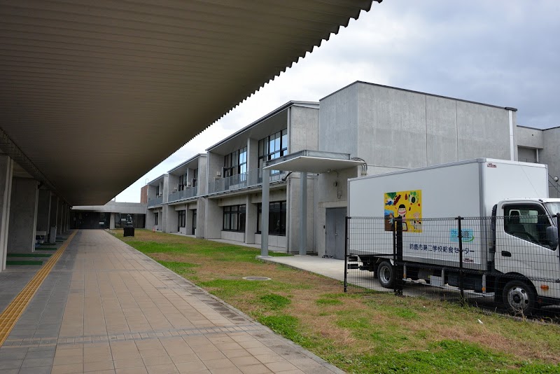 鈴鹿市立神戸中学校