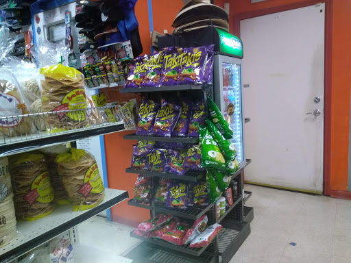 Convenience Store «Express Mart», reviews and photos, 998 S State St, Ukiah, CA 95482, USA