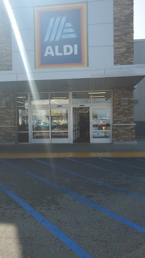 Supermarket «ALDI», reviews and photos, 5830 Firestone Blvd, South Gate, CA 90280, USA