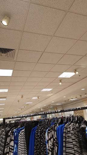 Department Store «Lord & Taylor», reviews and photos, 158 Walt Whitman Rd, Huntington Station, NY 11746, USA