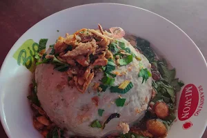 Baso Dan Mie Ayam Gembul Cah Solo image