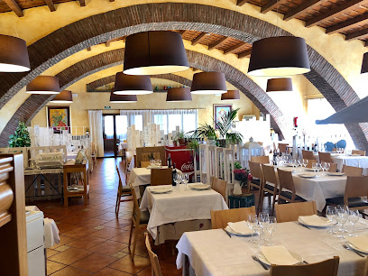 Restaurant El Molí del Mallol - Muralla de Santa Anna, 2, 43400 Montblanc, Tarragona, Spain