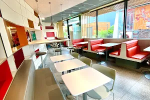 McDonald's Villabé Zone Commerciale image