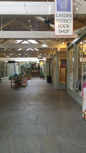 Book Store «Garden District Book Shop», reviews and photos, 2727 Prytania St, New Orleans, LA 70130, USA