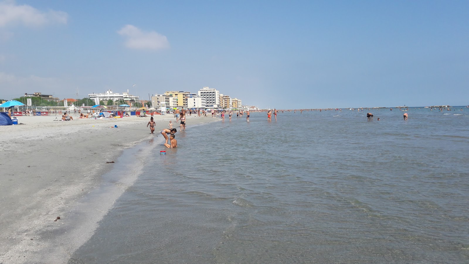 Valokuva Spiaggia Libera Igea Marinaista. sisältäen pitkä suora