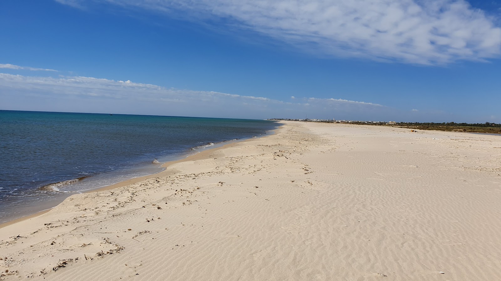 Fotografija Daroufa Beach z visok stopnjo čistoče
