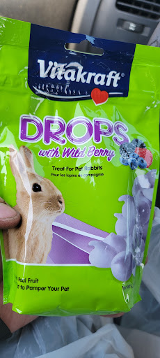 Pet Supply Store «Chow Hound Pet Supplies», reviews and photos, 5265 Northland Dr NE, Grand Rapids, MI 49525, USA